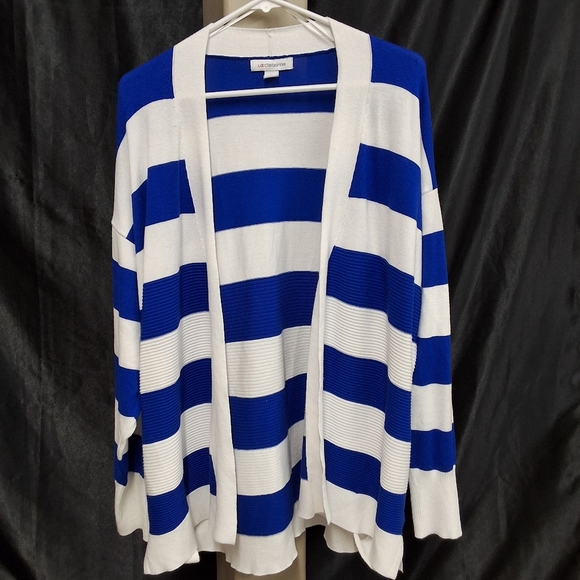Liz Claiborne Bold Blue and White Crew Neck Sweater - Picture 1 of 8